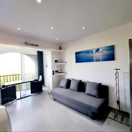 Le Minimal, Chic Escape Between Palavas & Apartment *